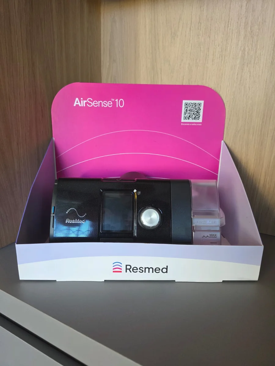 CPAP AirSense 10 ResMed fotografado na Quallys em Porto Alegre