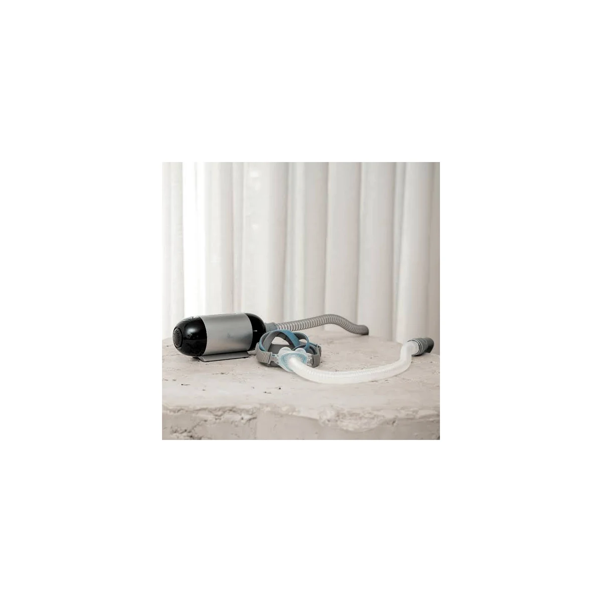 Mini M1 BMC com traqueia e máscara de CPAP